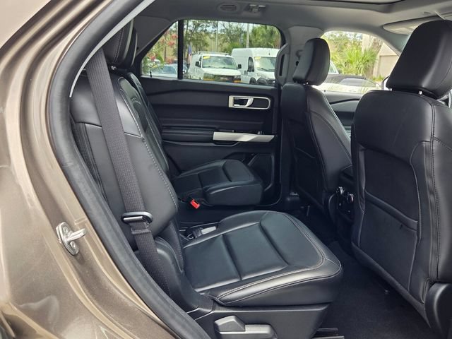 Used 2021 Ford Explorer XLT w/ Equipment Group 202A RWD image 17