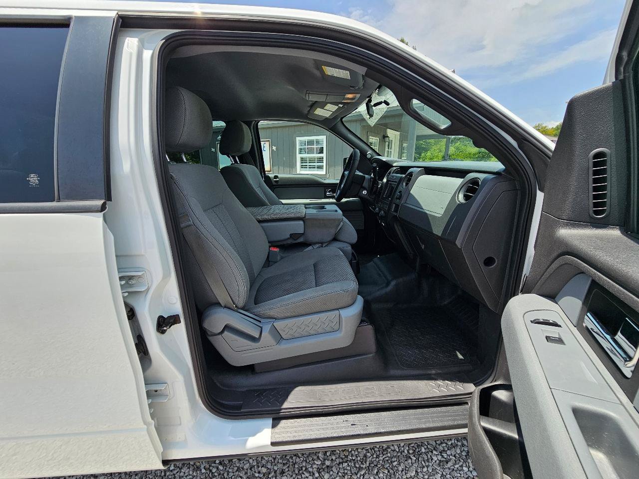 Used 2014 Ford F150 XL w/ Equipment Group 101A Mid RWD image 31
