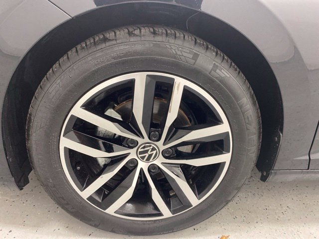 Used 2026 Volkswagen Jetta SE FWD image 7