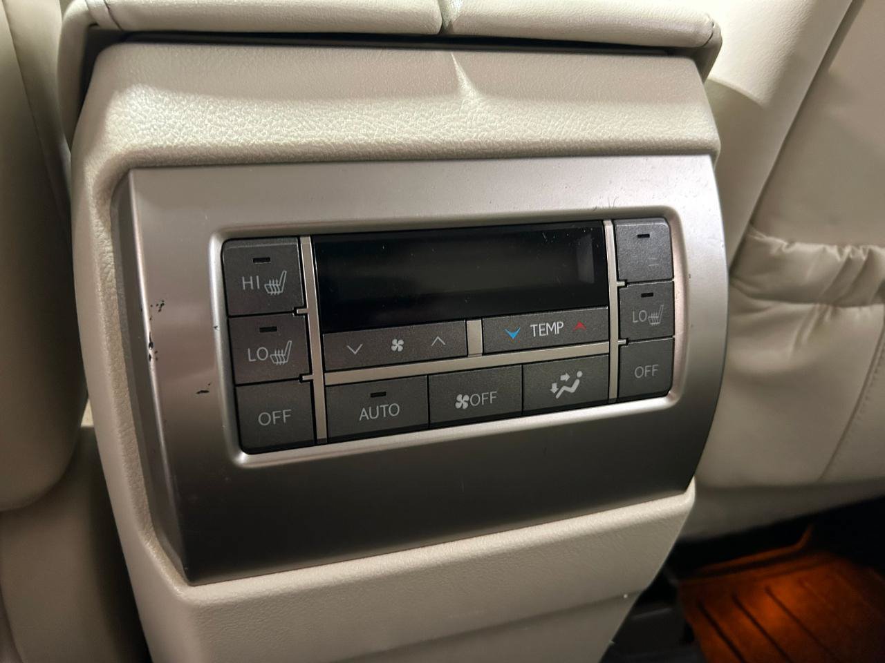 Used 2015 Lexus GX 460 Luxury AWD/4WD image 16
