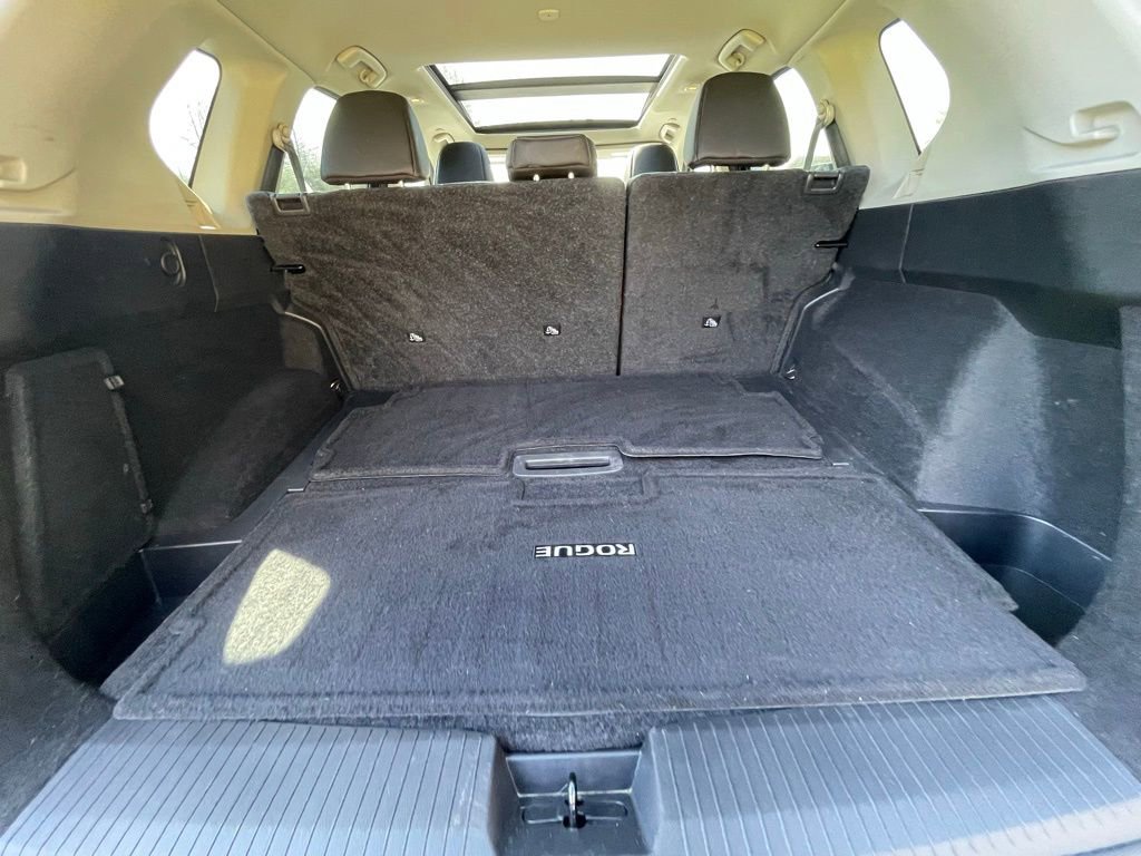 Used 2023 Nissan Rogue SL AWD/4WD image 17