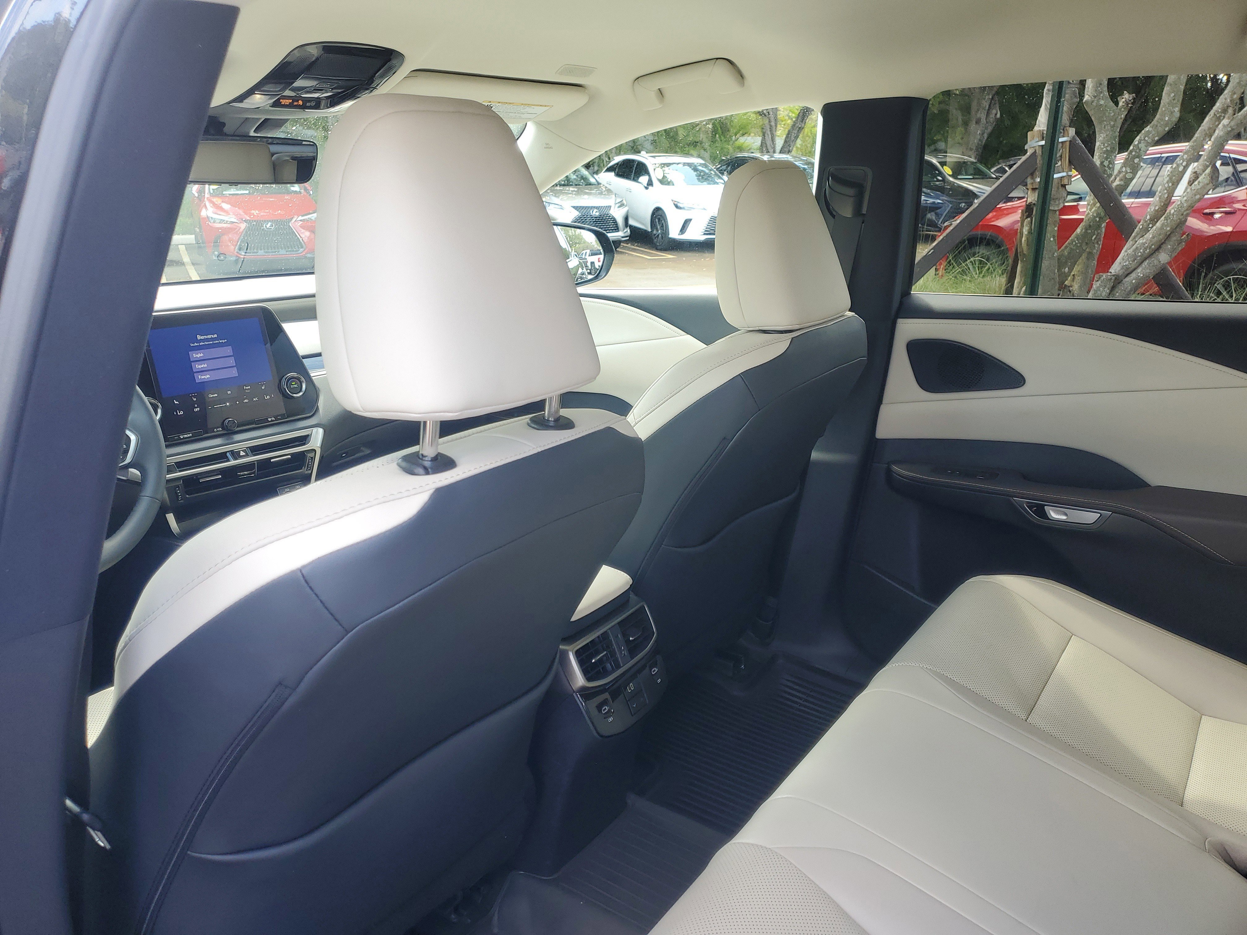 Used 2023 Lexus RX 350 FWD image 12