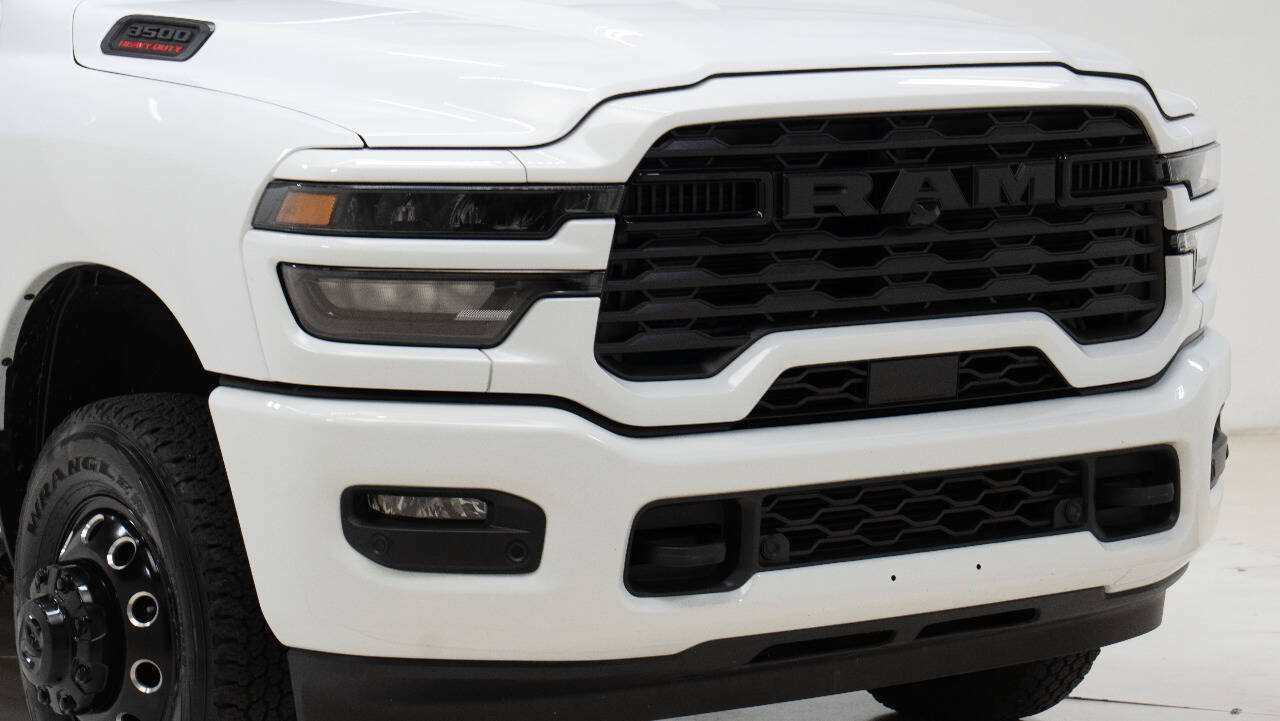 Used 2026 RAM 3500 Big Horn AWD/4WD image 9
