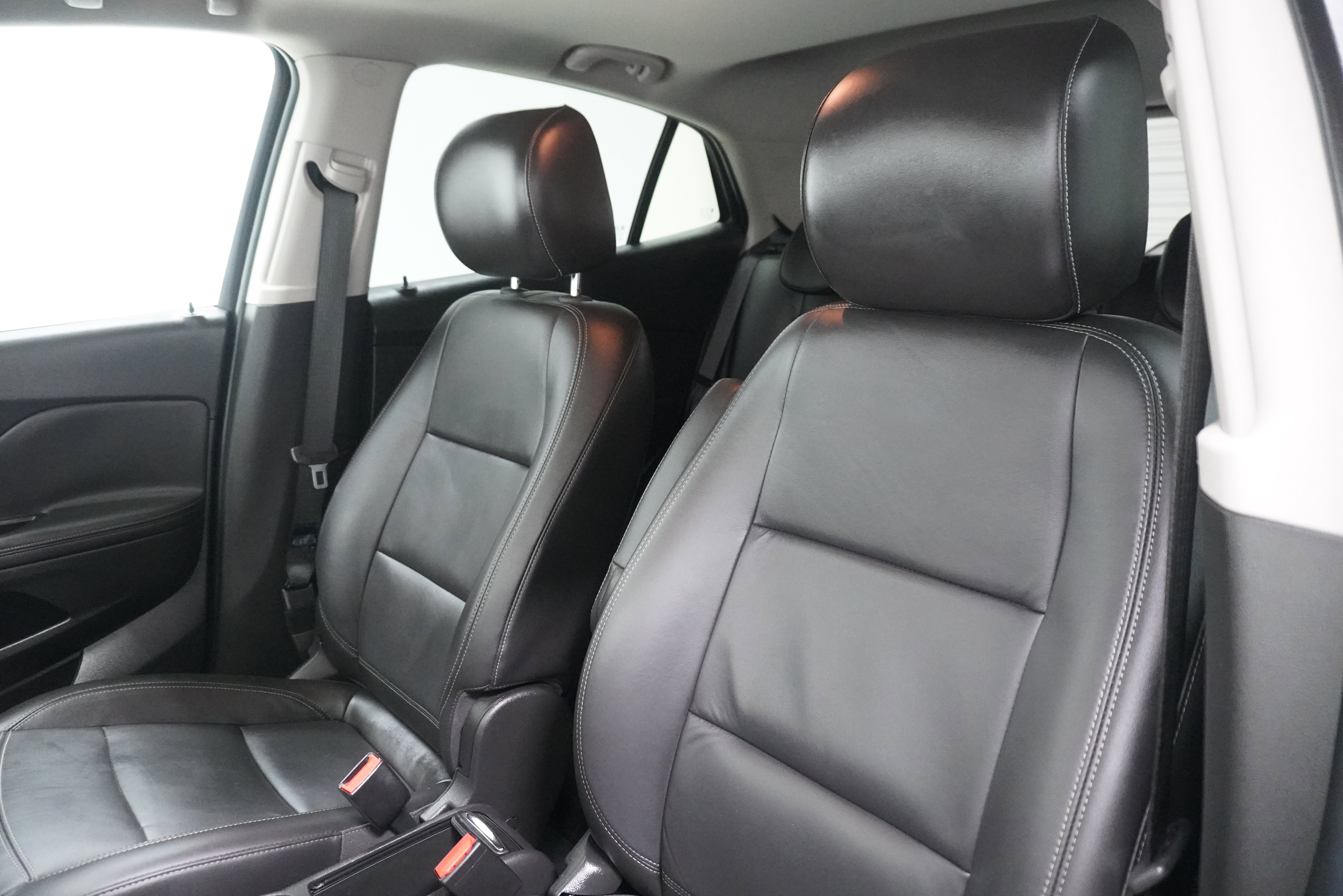 Used 2016 Buick Encore Premium w/ Experience Buick Package image 10