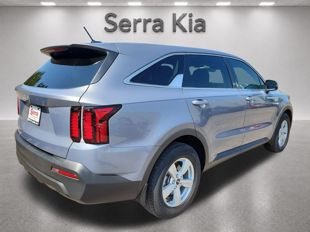 Used 2023 Kia Sorento LX FWD image 6