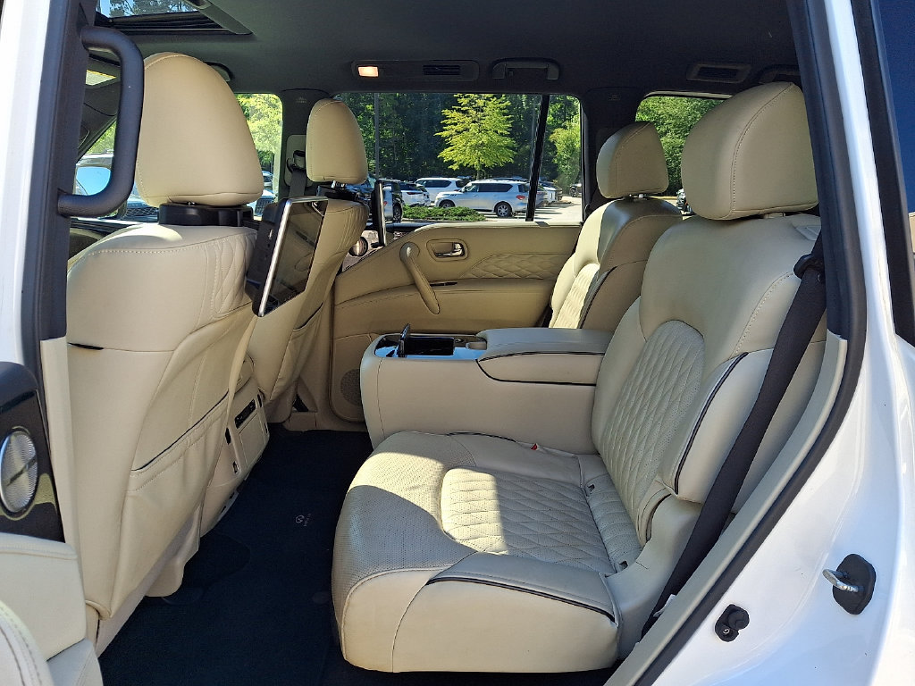 Used 2024 INFINITI QX80 Sensory AWD/4WD image 10
