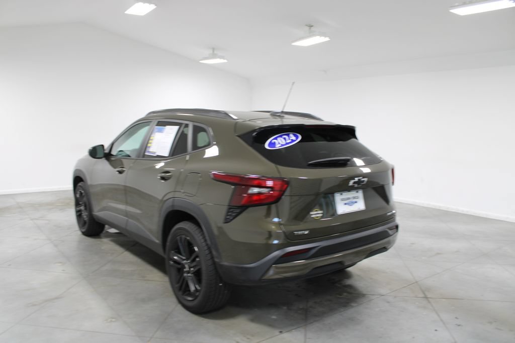 Used 2024 Chevrolet Trax ACTIV w/ Sunroof Package FWD image 7