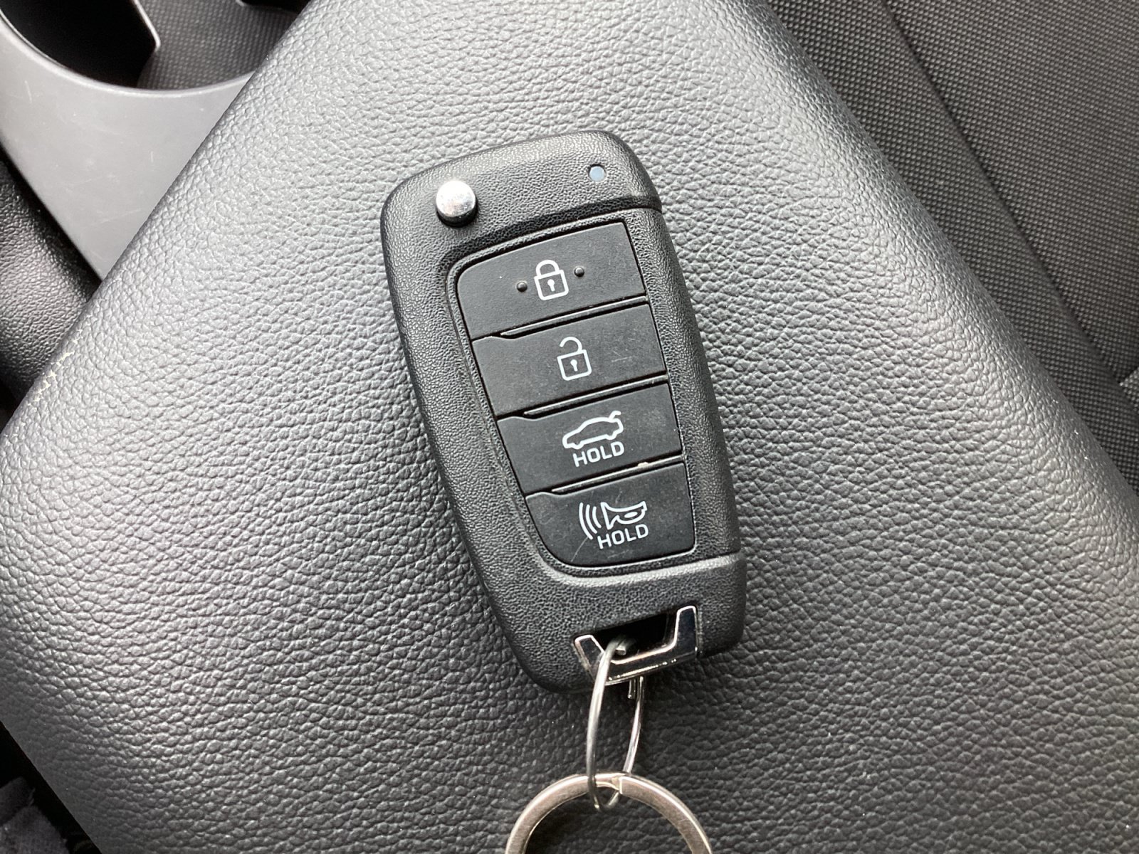 Used 2025 Hyundai Elantra SE w/ Cargo Package FWD image 29