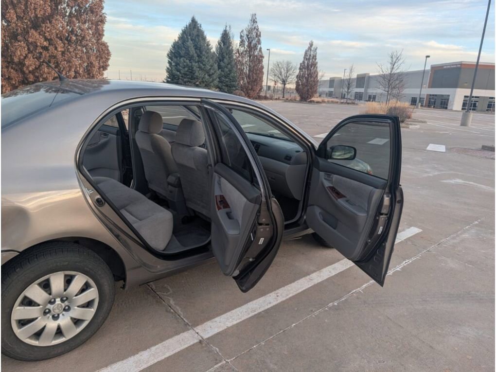 Used 2003 Toyota Corolla LE image 18