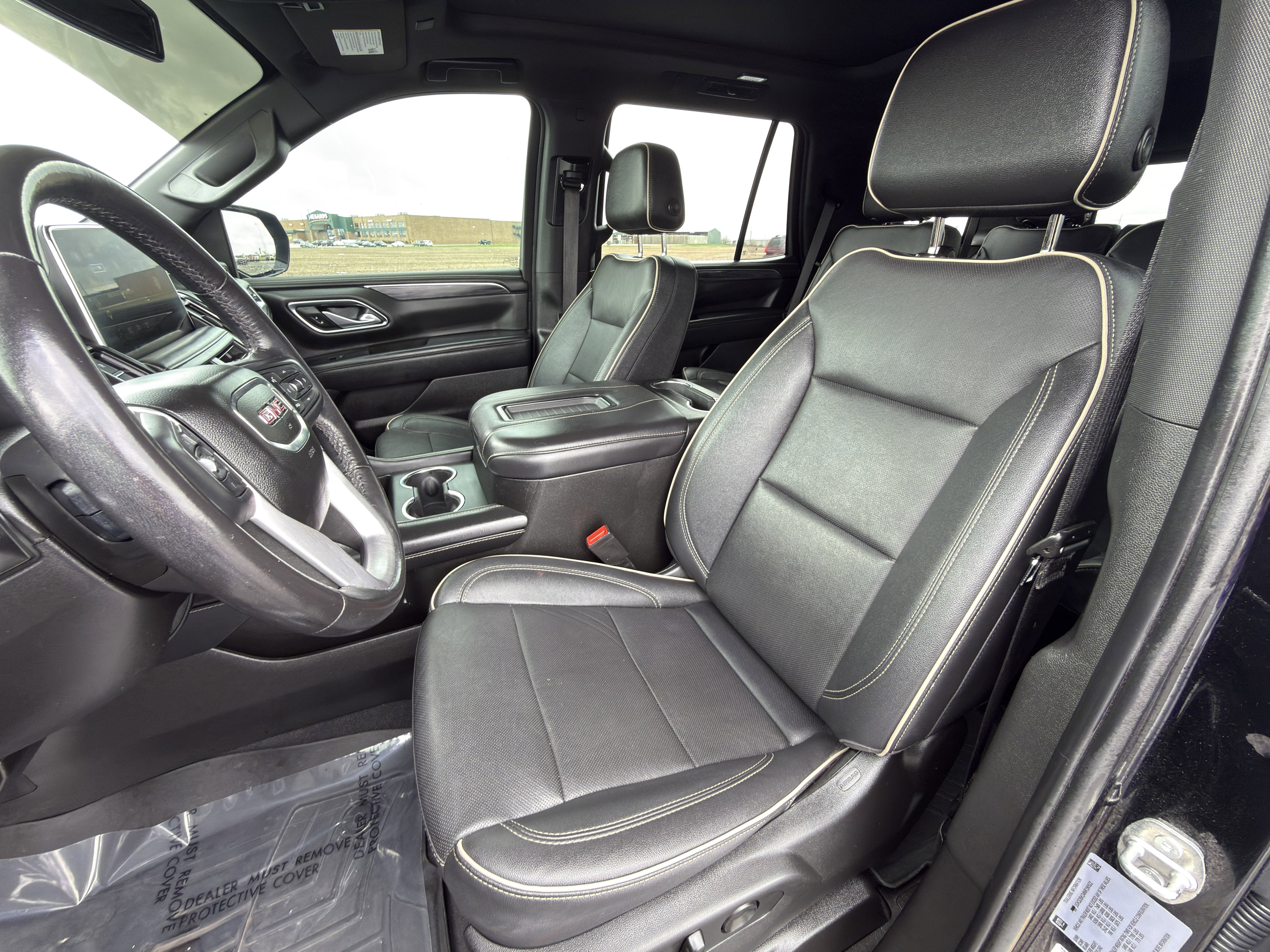 Used 2022 GMC Yukon SLT AWD/4WD image 11