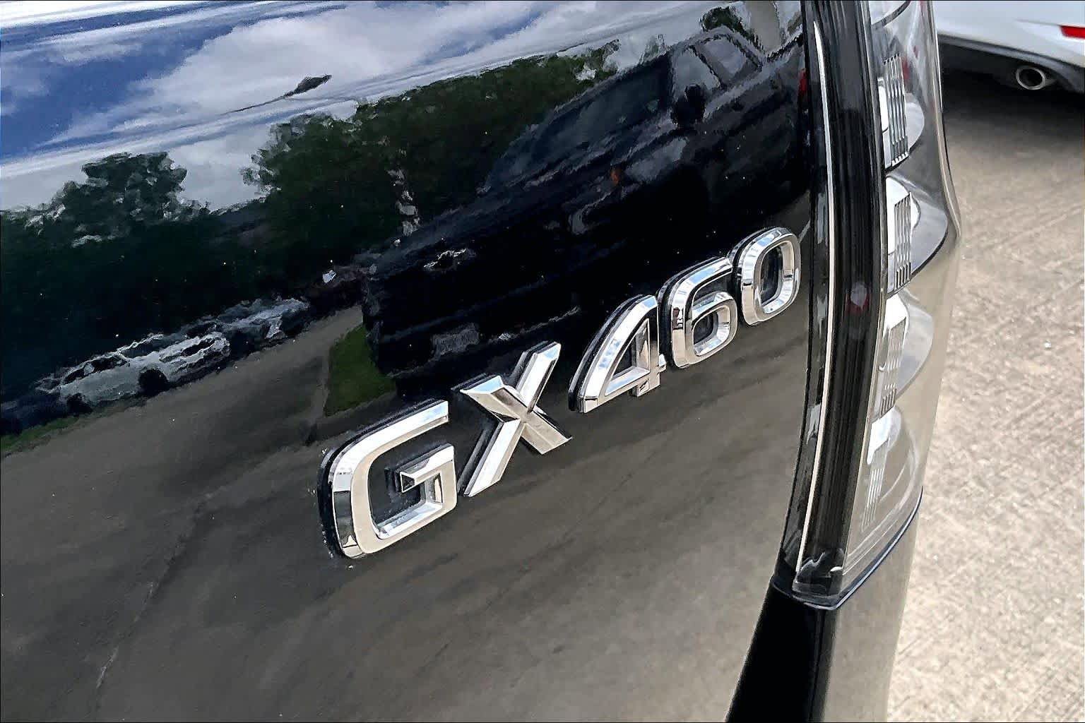 Used 2023 Lexus GX 460 w/ Black Line Special Edition AWD/4WD image 10