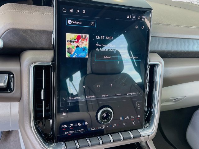New 2026 GMC Yukon XL Denali w/ Denali Reserve Package AWD/4WD image 10