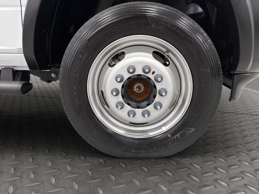 Used 2024 RAM 5500 Tradesman w/ Safety Group image 14