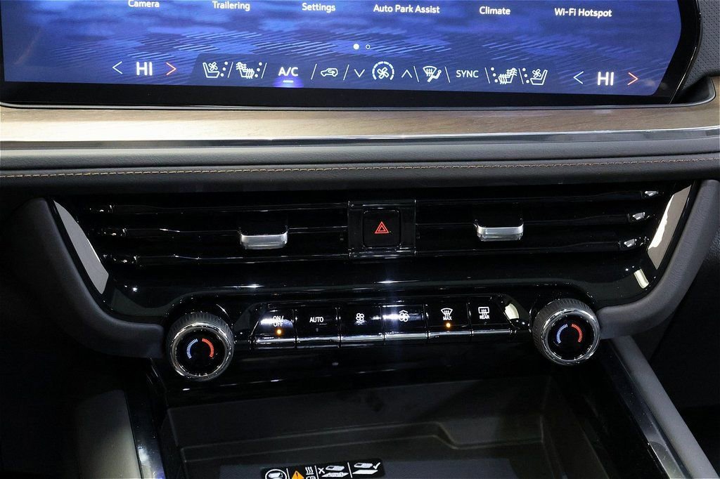 New 2026 Chevrolet Suburban High Country image 27