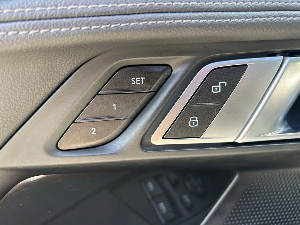 Used 2022 BMW 230i Coupe w/ Premium Package 2 RWD image 18