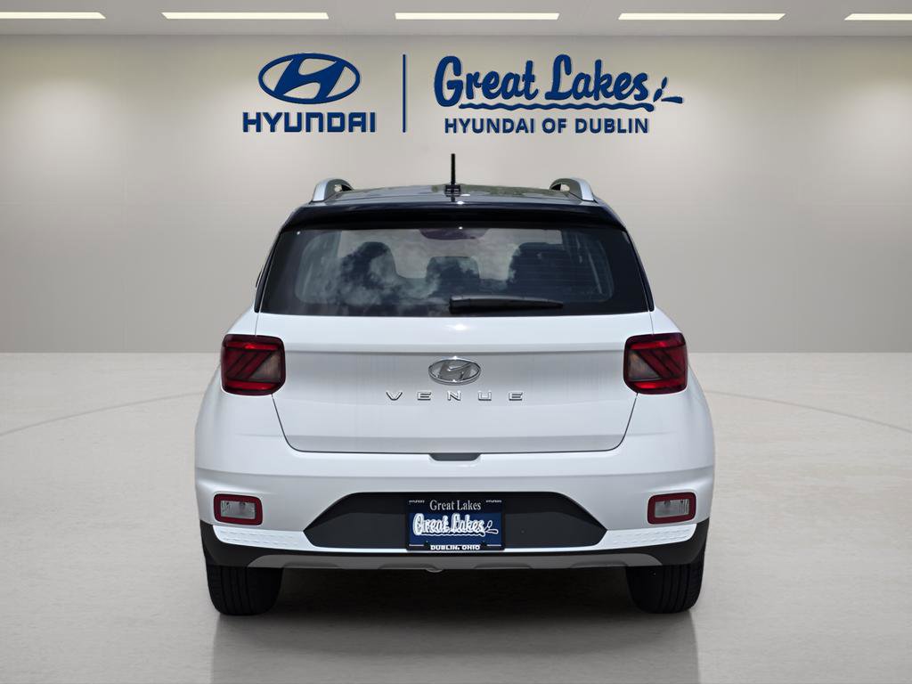New 2026 Hyundai Venue SEL FWD image 4