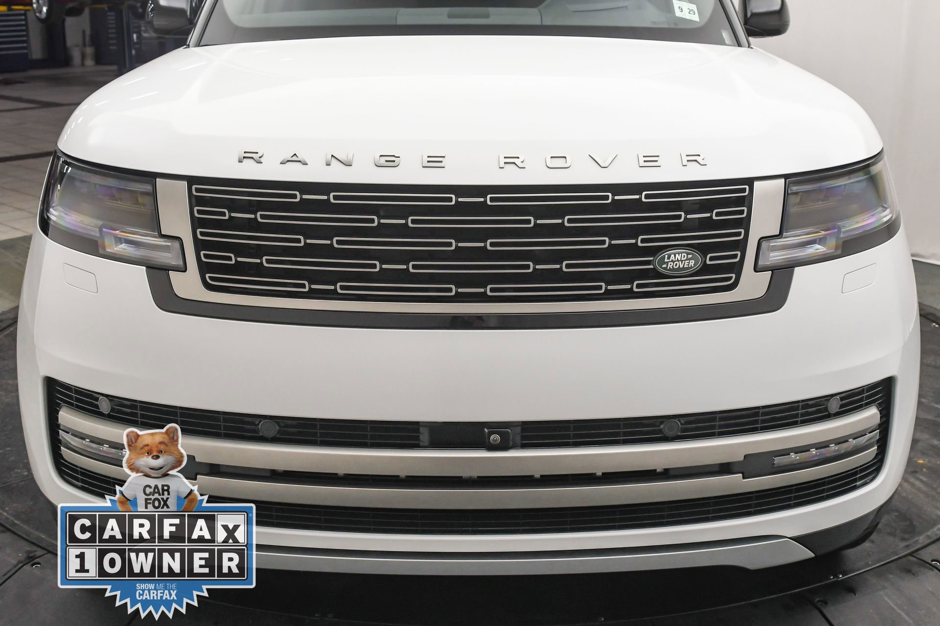 Used 2025 Land Rover Range Rover SE AWD/4WD image 29