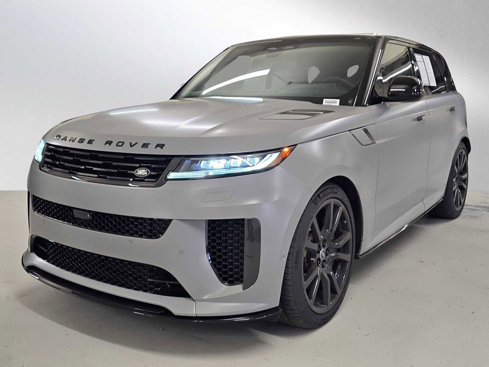 Used 2025 Land Rover Range Rover Sport SV Edition Two image 7