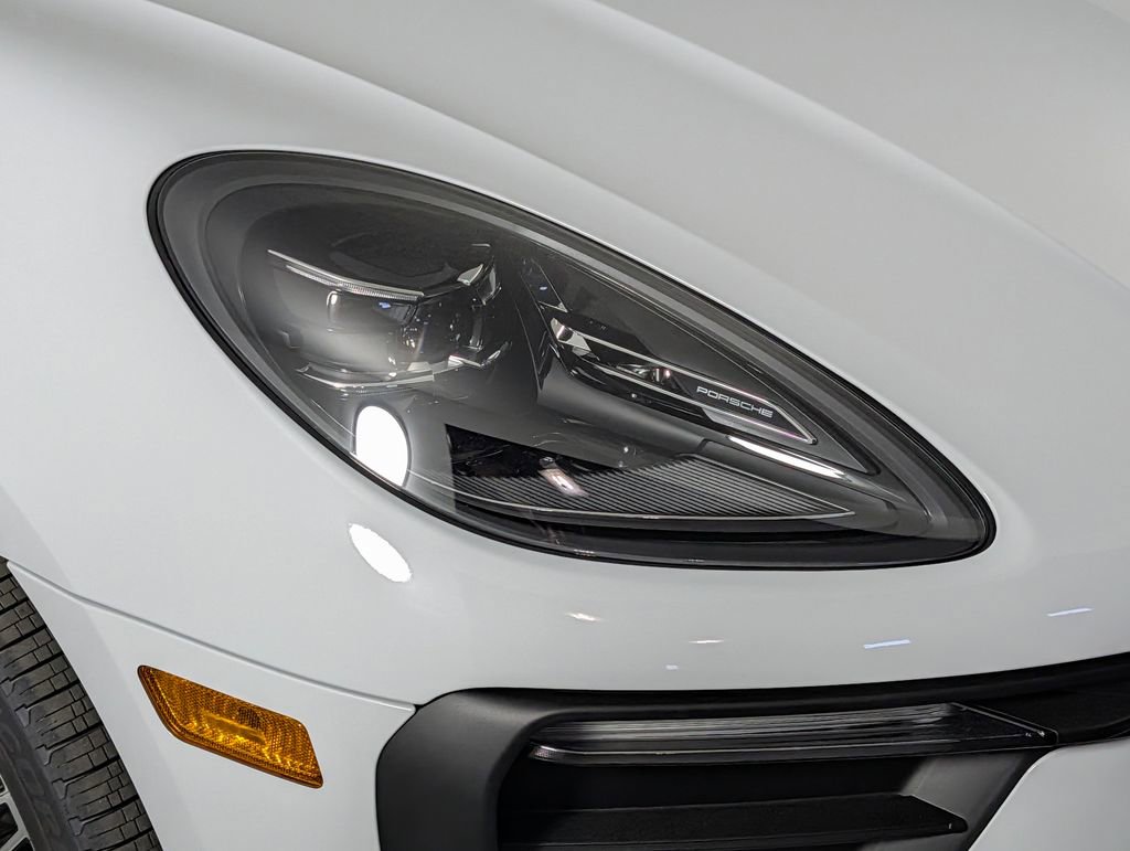 New 2026 Porsche Macan image 15