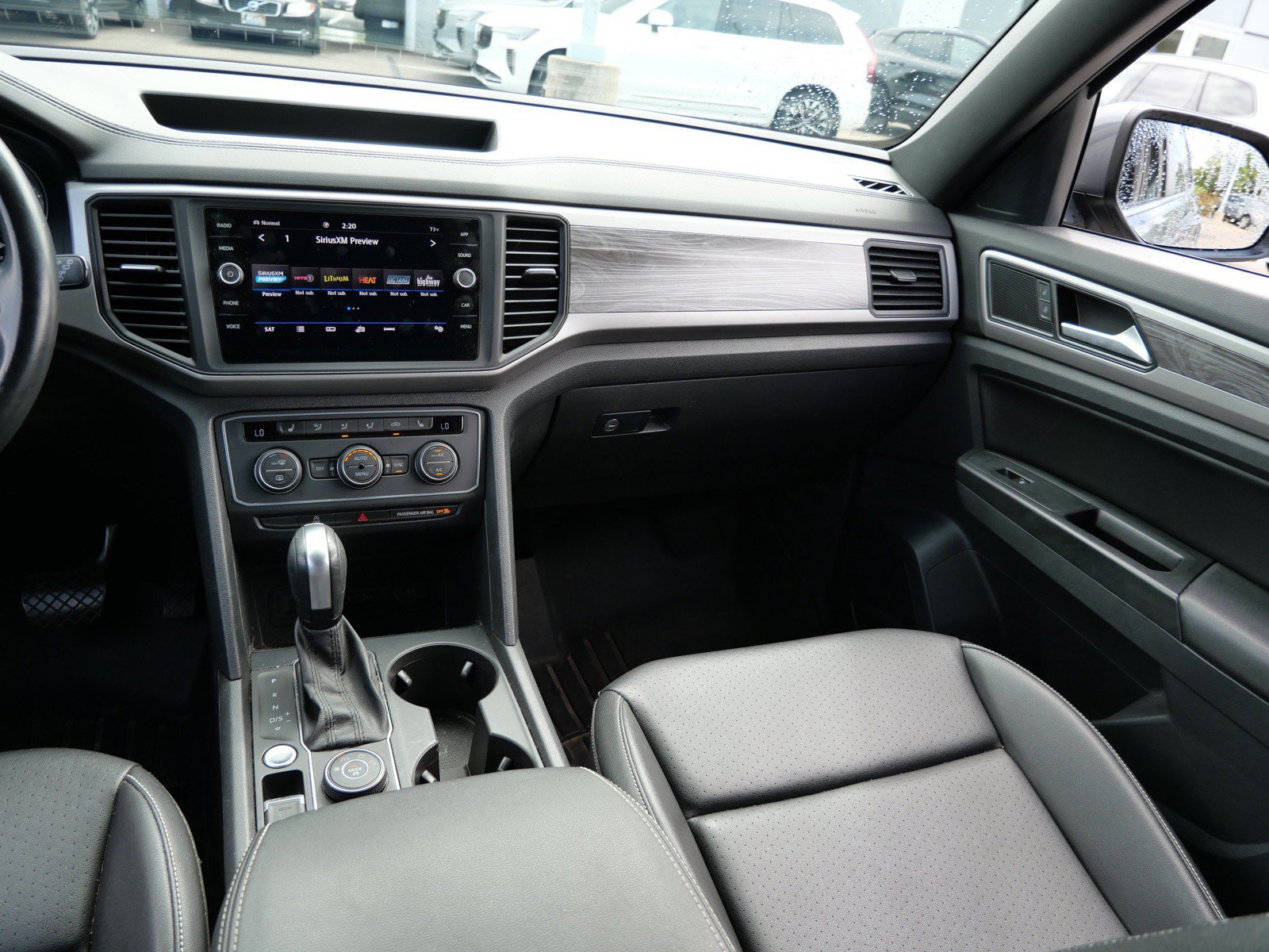 Used 2020 Volkswagen Atlas Cross Sport SE w/ Panoramic Sunroof Package AWD/4WD image 14