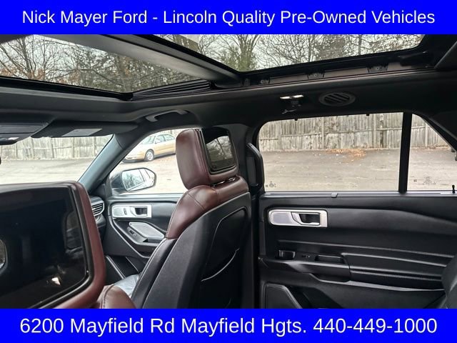 Used 2020 Ford Explorer Platinum w/ Premium Technology Package image 24