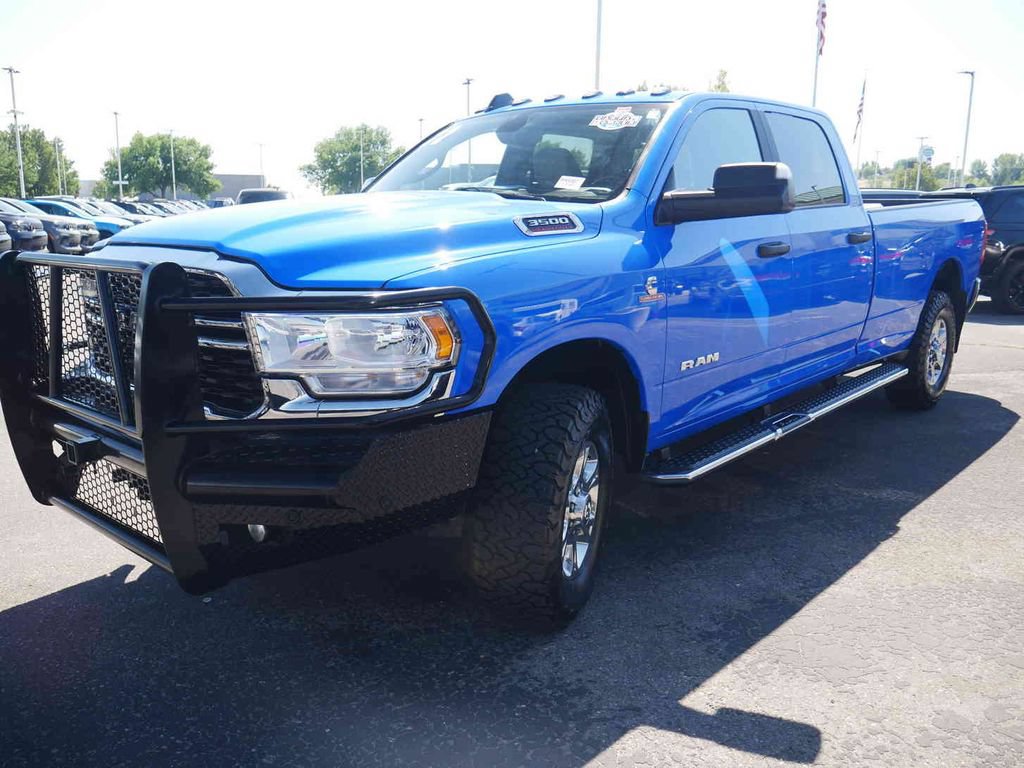 Used 2022 RAM 3500 Big Horn w/ Level C Equiment Group AWD/4WD image 3