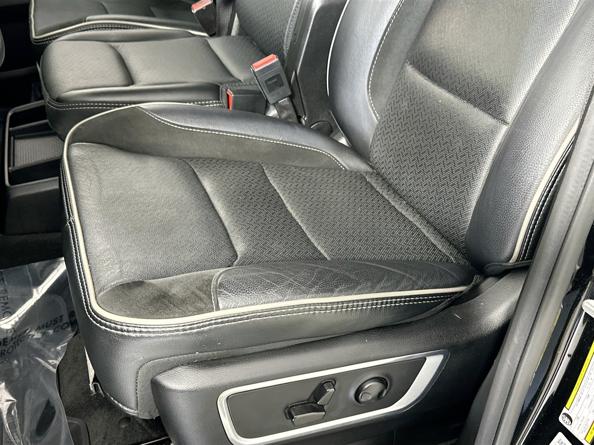 Used 2022 RAM 1500 Laramie RWD image 19