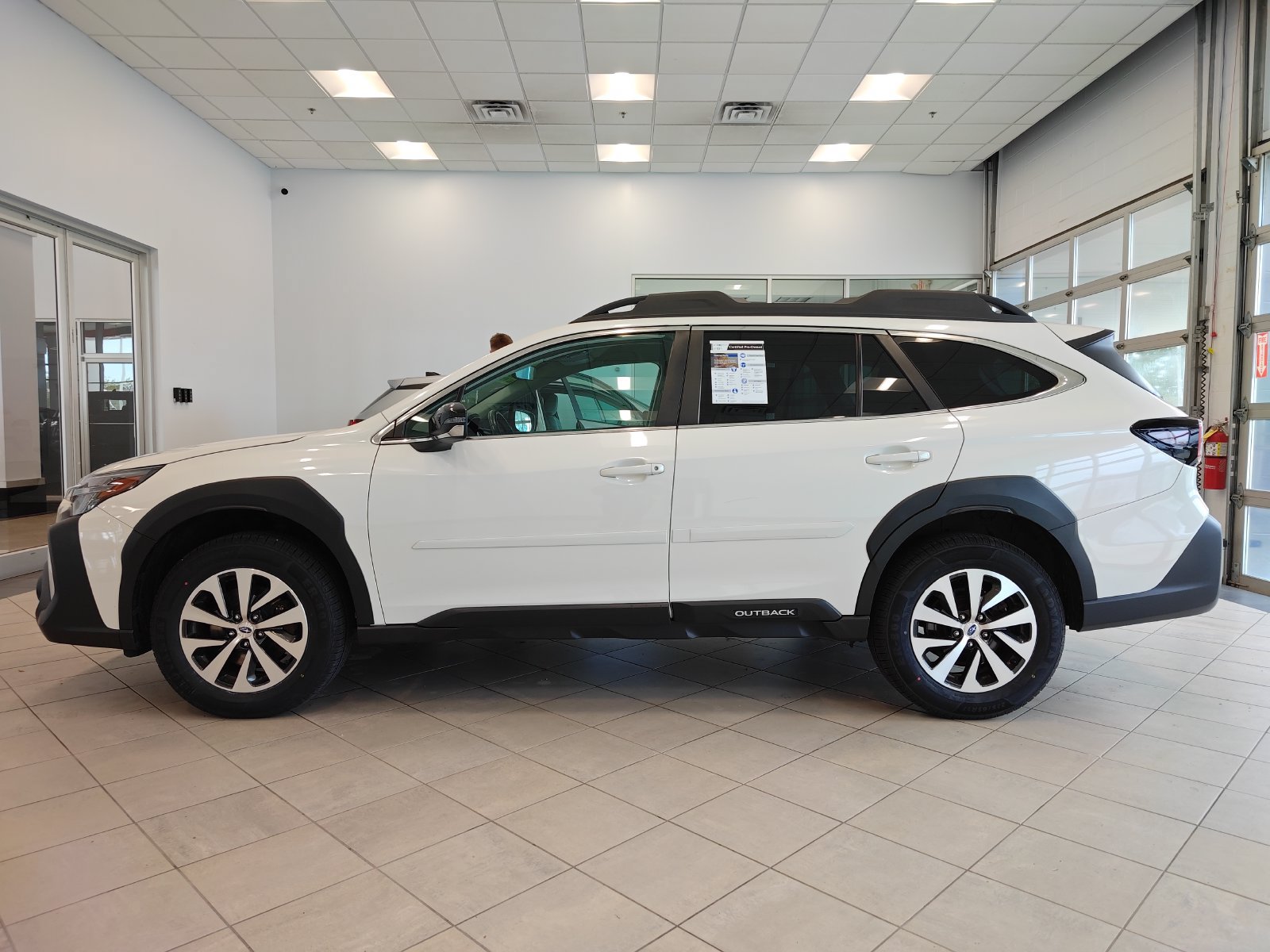 Used 2024 Subaru Outback Premium AWD/4WD image 5