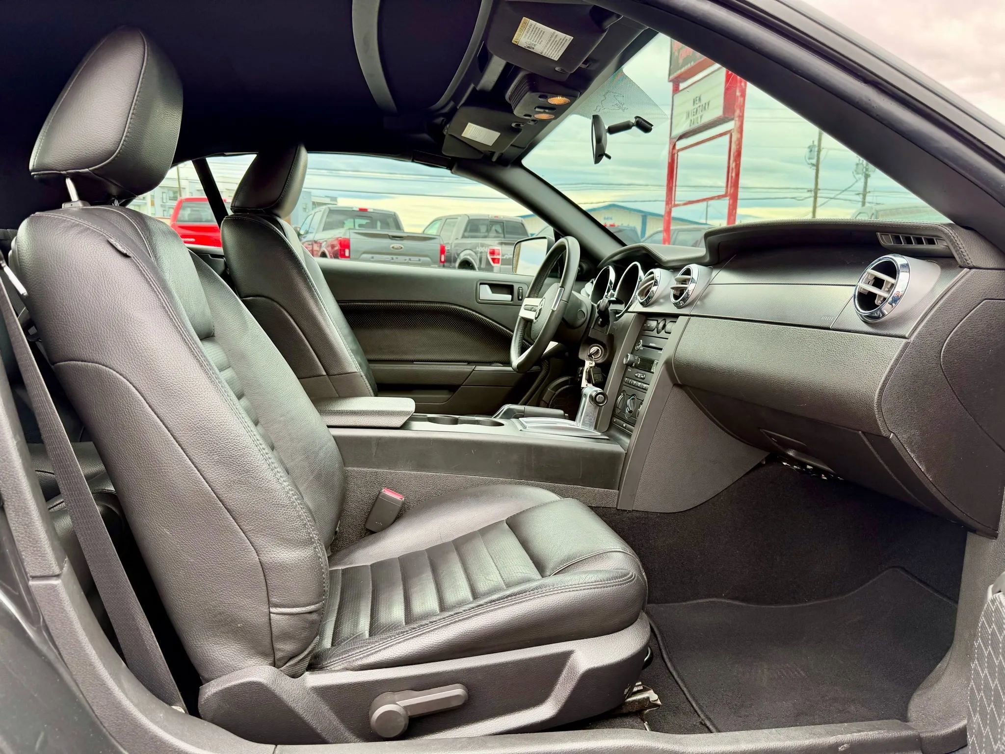 Used 2008 Ford Mustang GT RWD image 14