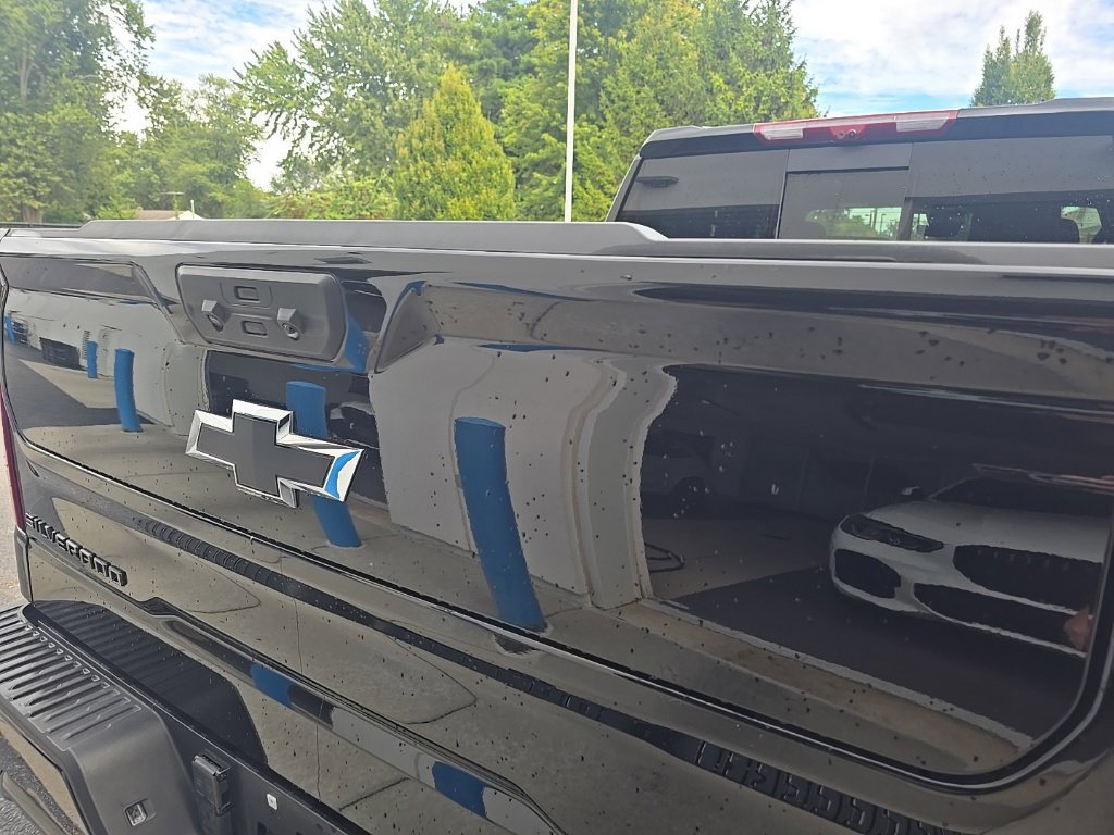 Used 2025 Chevrolet Silverado 1500 High Country w/ High Country Premium Package AWD/4WD image 19
