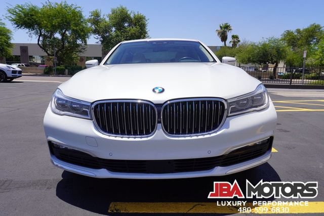 Used 2018 BMW 750i RWD image 13