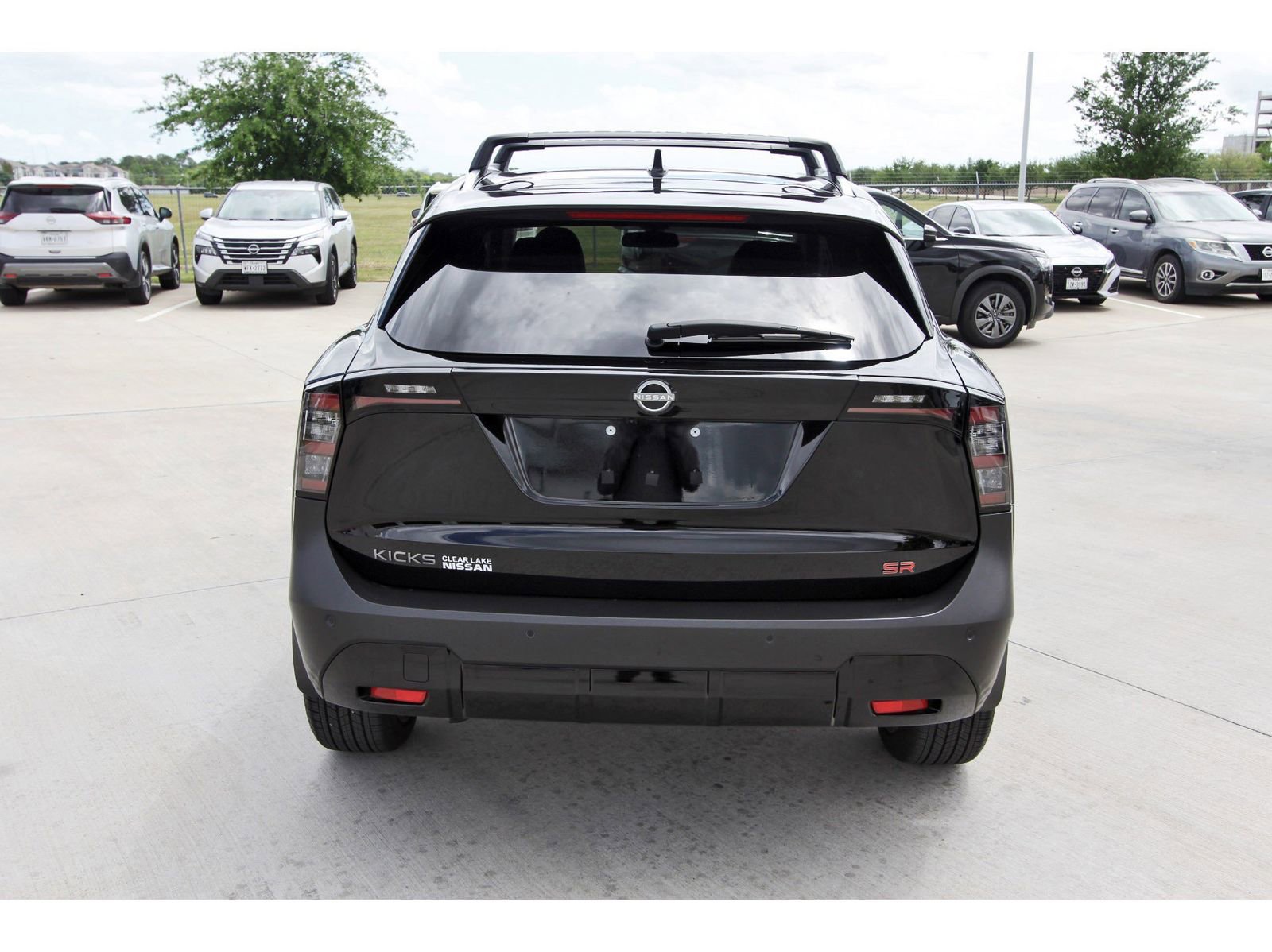Certified 2025 Nissan Kicks SR FWD image 6
