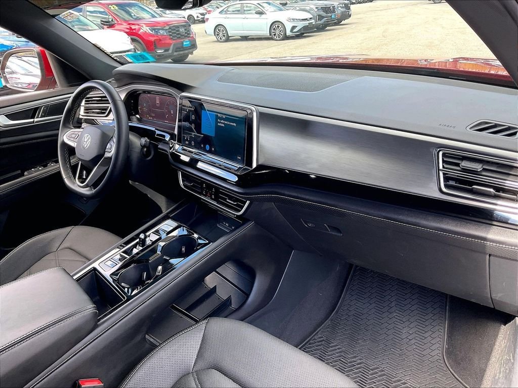Used 2024 Volkswagen Atlas Cross Sport SE AWD/4WD image 13