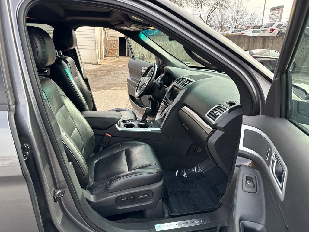 Used 2013 Ford Explorer Limited image 14