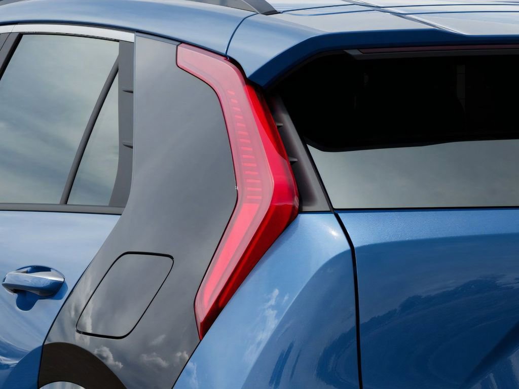 New 2025 Kia Niro SX Touring image 11