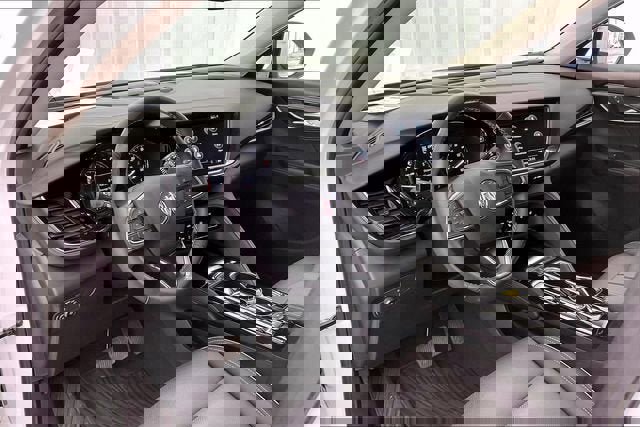 Used 2023 Buick Envision Essence image 16