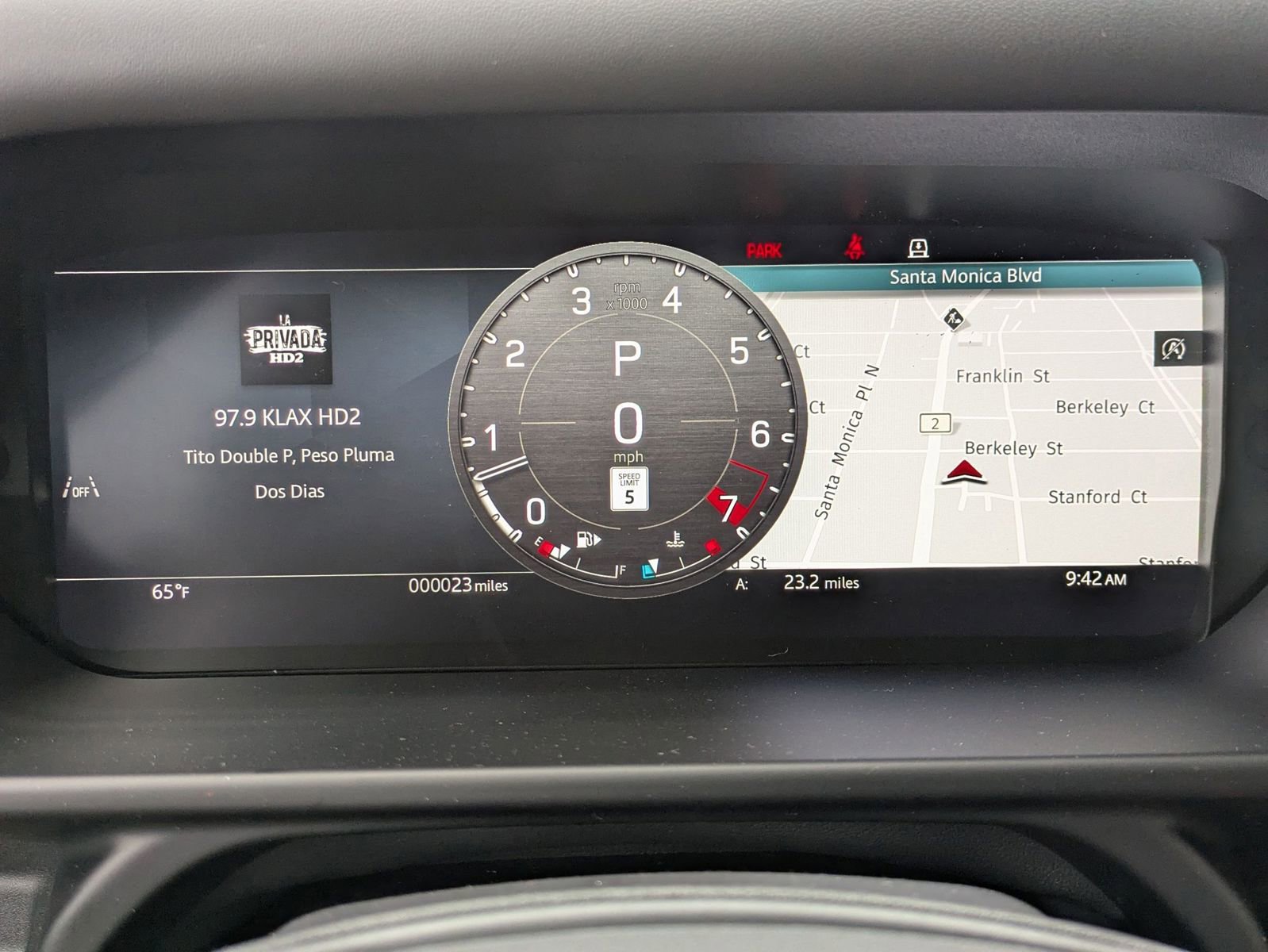 New 2026 Land Rover Defender 110 X-Dynamic SE image 20