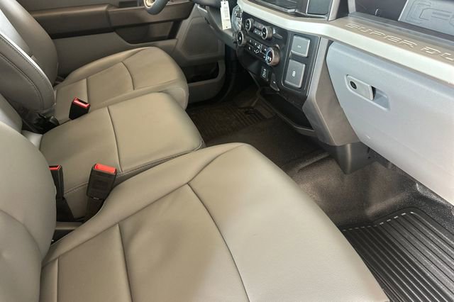 New 2026 Ford F350 XL w/ XL Chrome Package RWD image 13