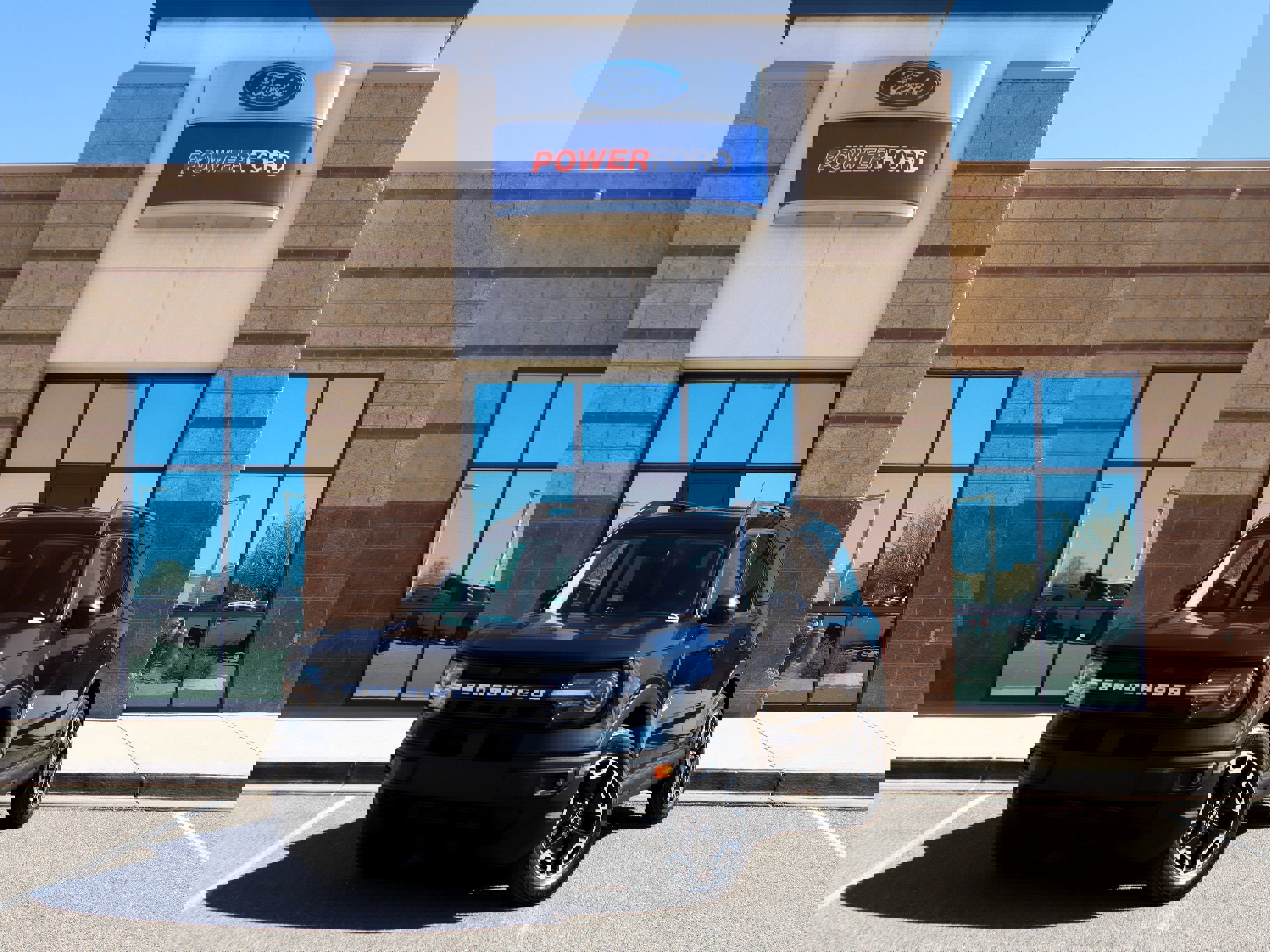 Used 2021 Ford Bronco Sport Outer Banks image 2