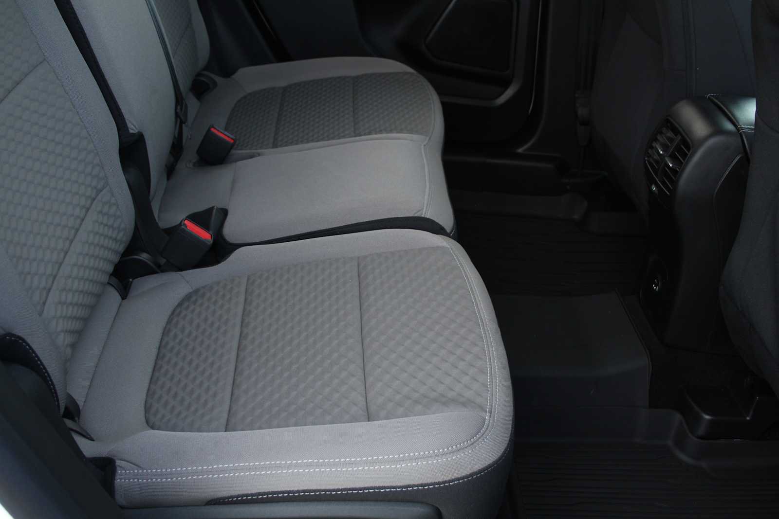 Used 2022 Ford Escape SE w/ Cold Weather Package AWD/4WD image 22