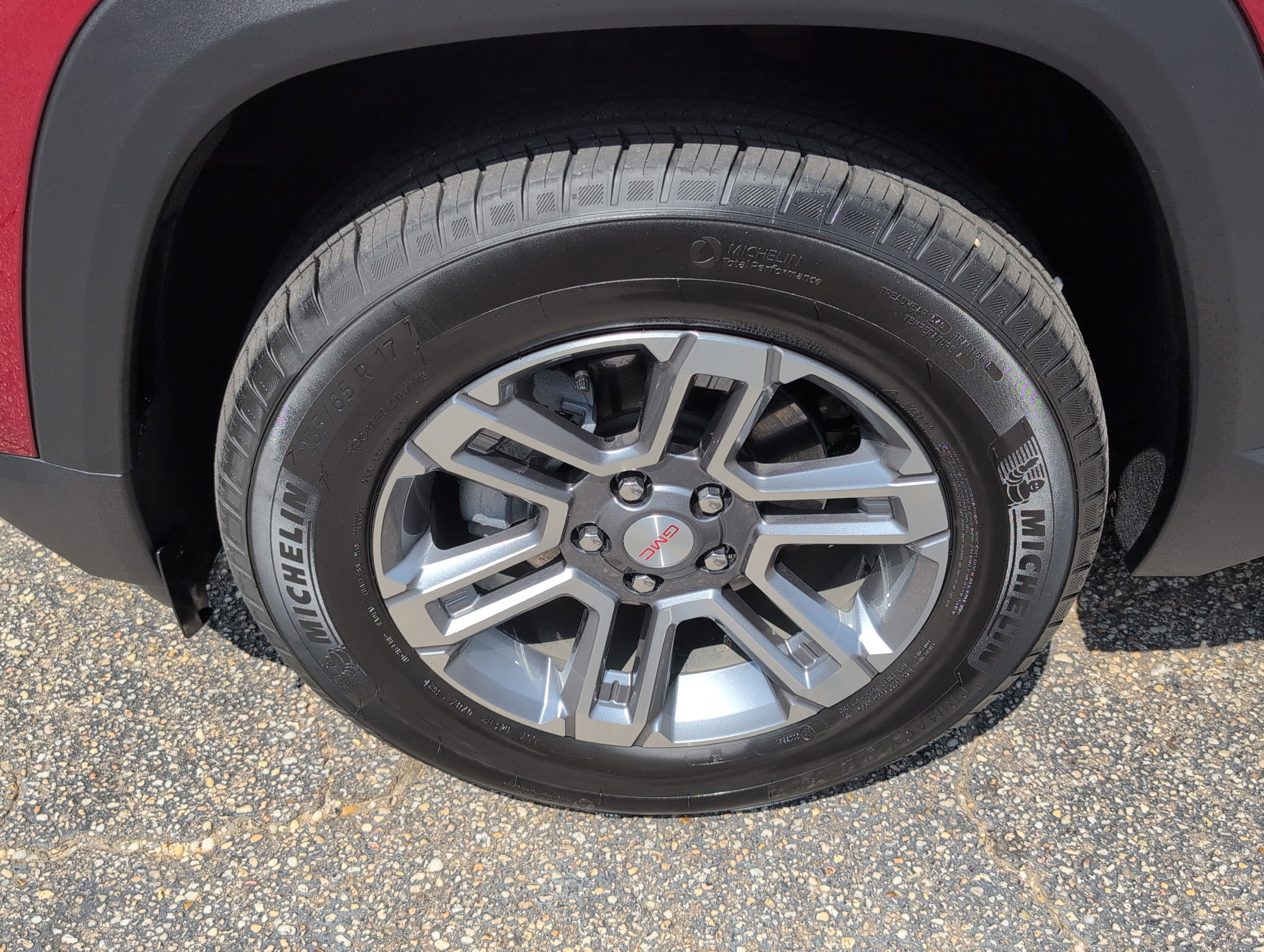 Used 2025 GMC Terrain Elevation image 9