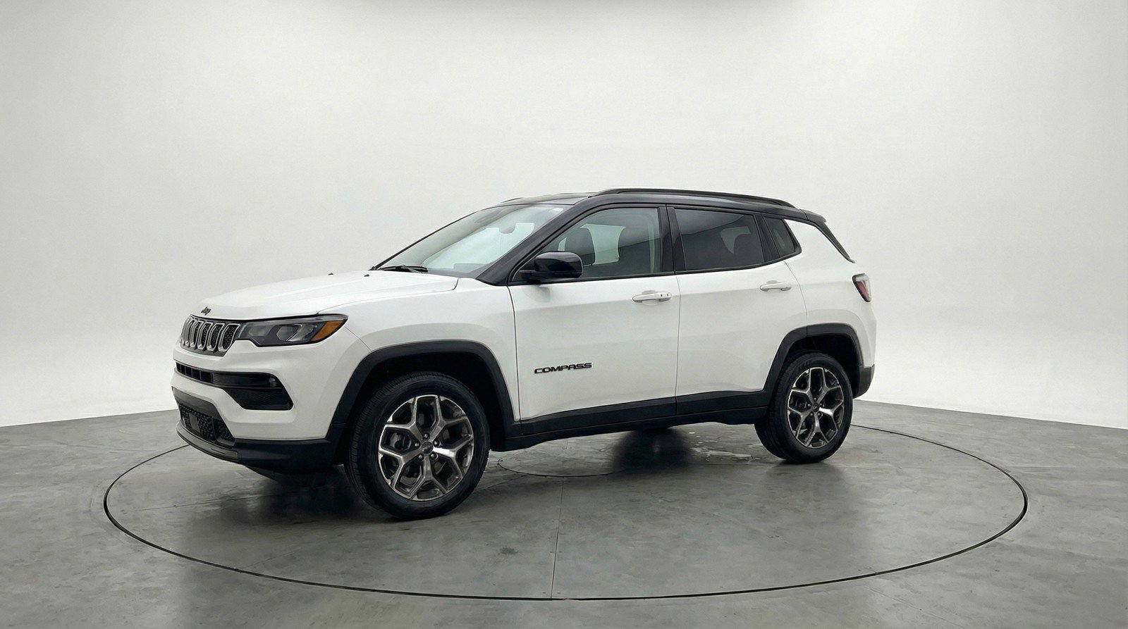 Used 2025 Jeep Compass Limited image 3