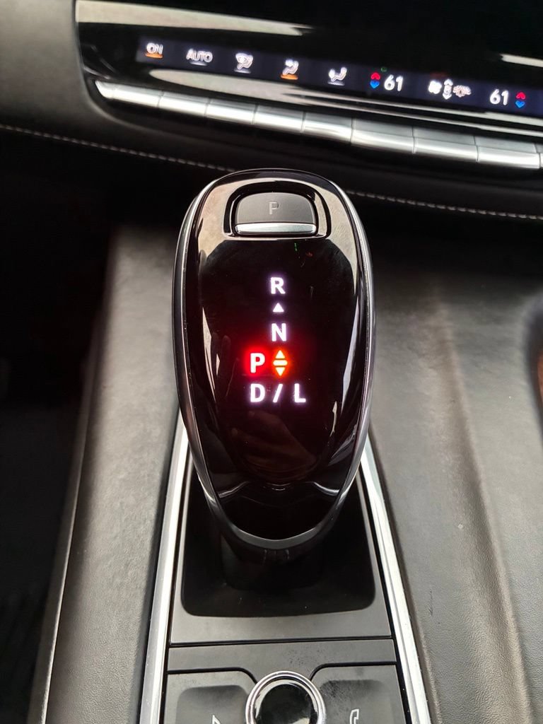 Used 2021 Cadillac Escalade ESV Sport Platinum w/ LPO, ONYX Package AWD/4WD image 41