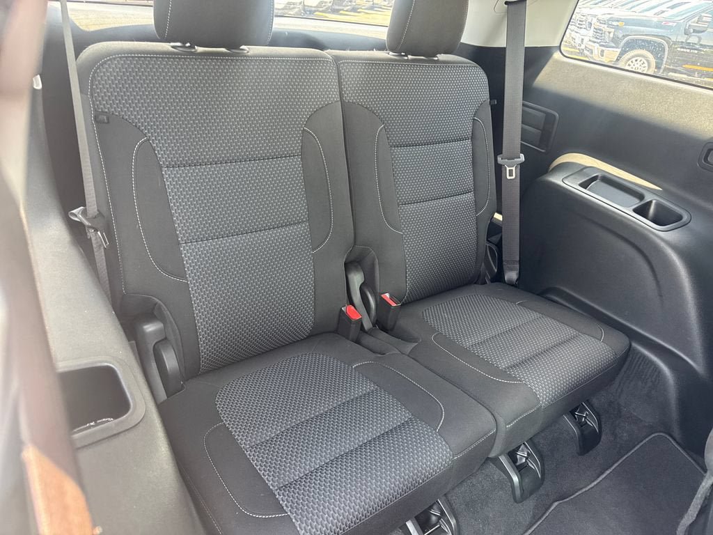 Used 2021 GMC Acadia SLE w/ Driver Convenience Package FWD image 13