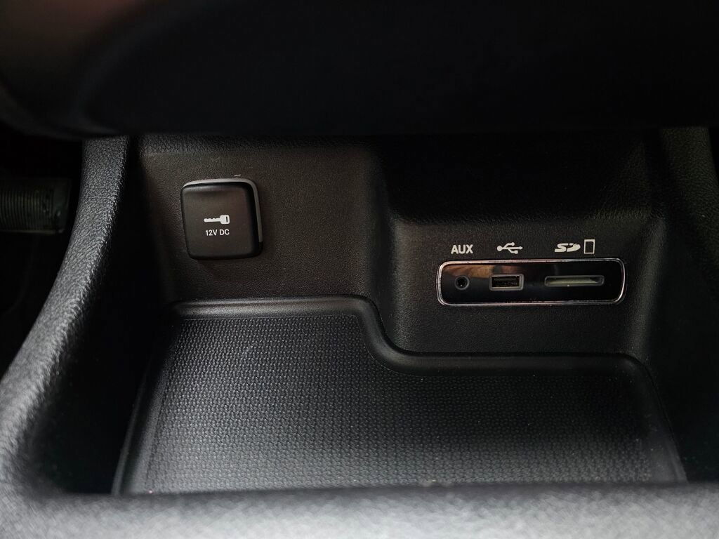 Used 2015 Dodge Durango SXT image 30