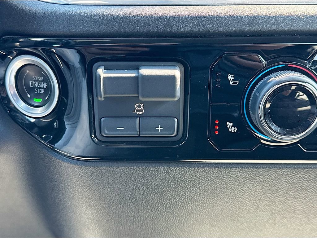 Used 2025 Chevrolet Silverado 1500 LT image 20