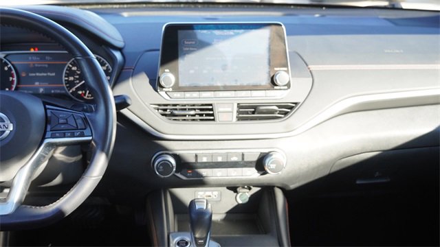 Used 2020 Nissan Altima 2.5 SR image 14