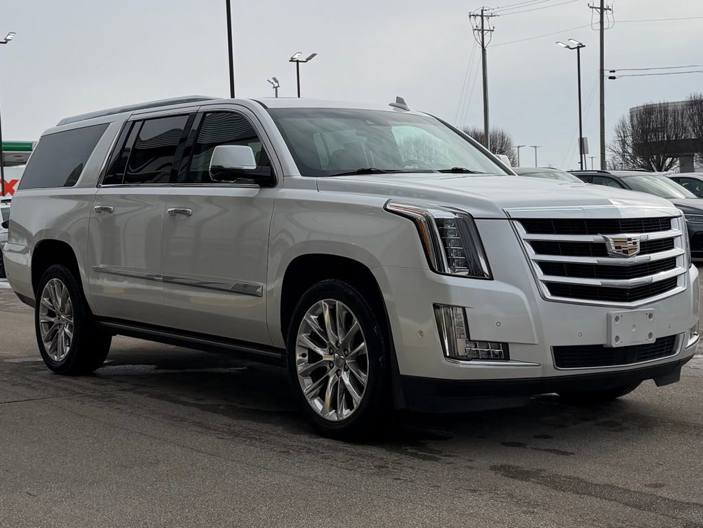 Used 2018 Cadillac Escalade ESV Premium Luxury image 12