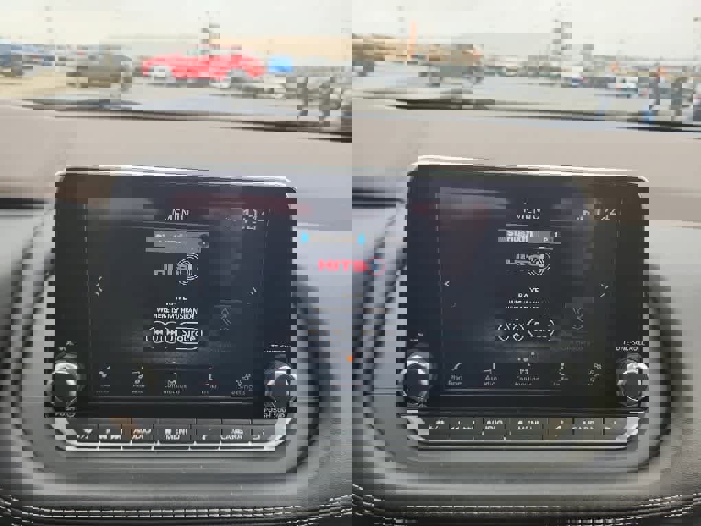 Used 2023 Nissan Rogue SV w/ SV Premium Package image 25