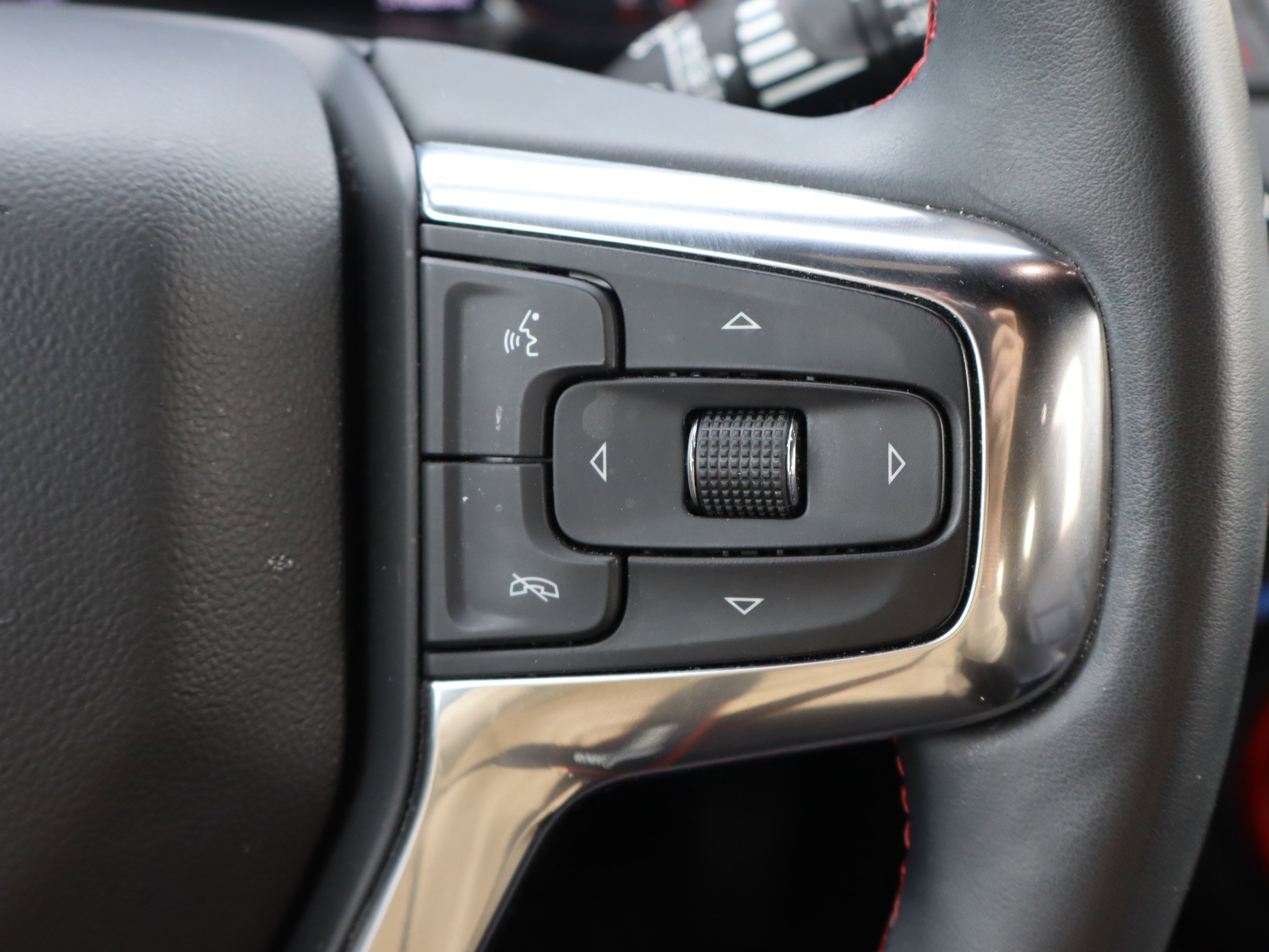 Used 2023 Chevrolet Blazer RS w/ Driver Confidence II Package image 21